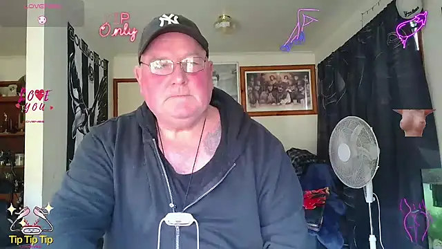 KINKYBLUEYES69 webcam