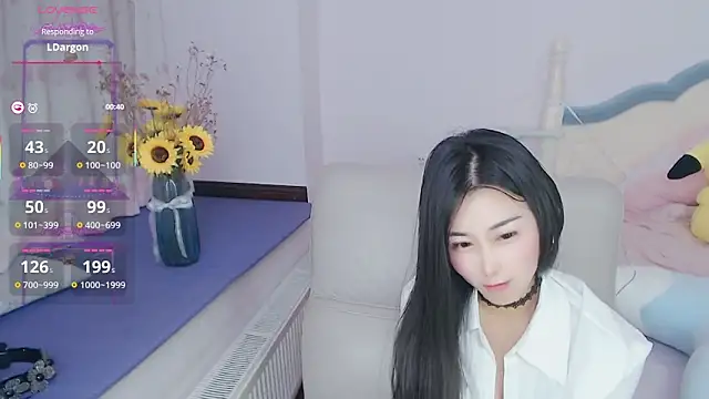 Alice-168 live cam on StripChat