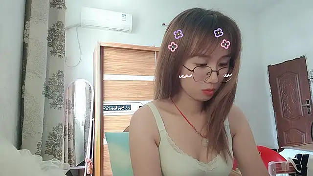 Lili_666 webcam