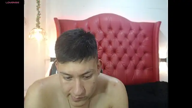 DominantBoy4 webcam