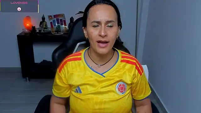 Sara_Charmy webcam