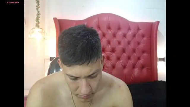 DominantBoy4 webcam