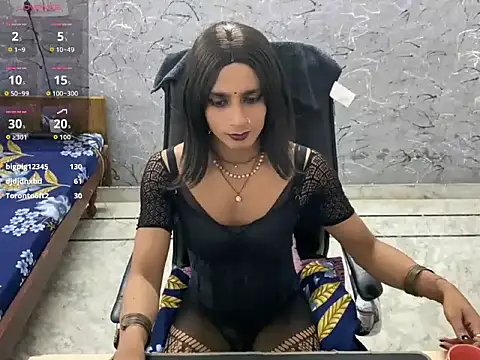 LuvLayla Live Web Cam Show