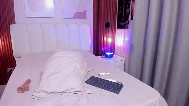 Millieskinny18 webcam