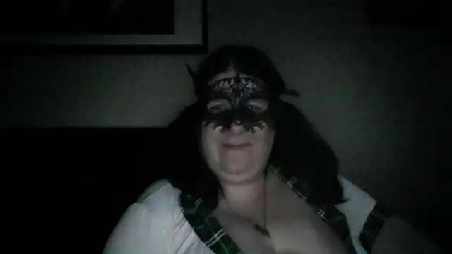 RavenRunee webcam
