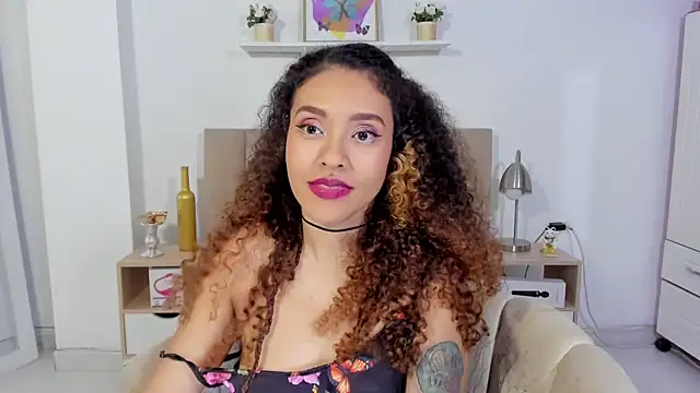 Zoe_Gruber webcam