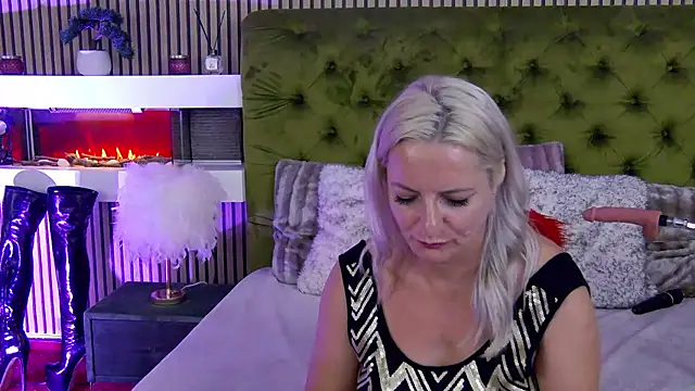 LadyTouch webcam