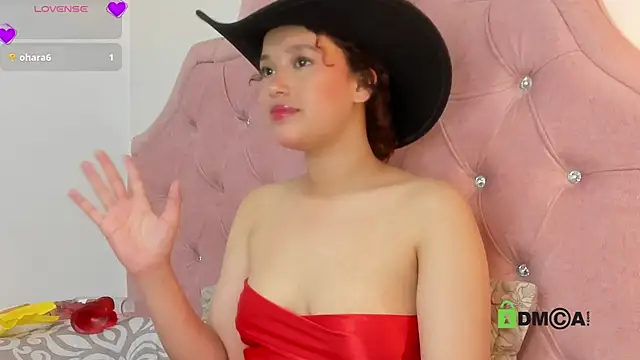 curly_babe webcam