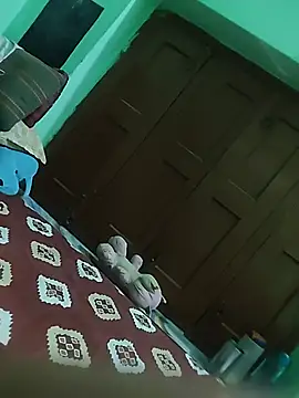 Hubbywife1997 webcam