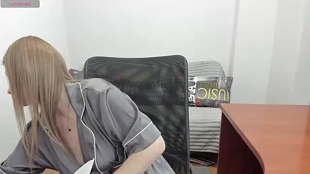 Alisha_Skyes webcam