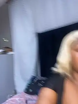 THICKBARBIE32 webcam