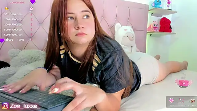 Zoe_Luxxe_ webcam