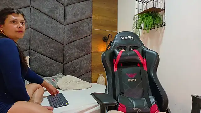 Luna_and_Jacksonn webcam