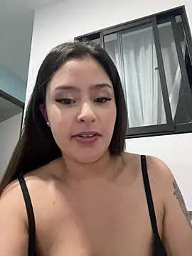 Ninadeluxe webcam