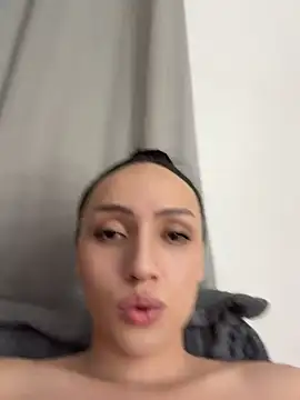Im_lauritaa Live Web Cam Show