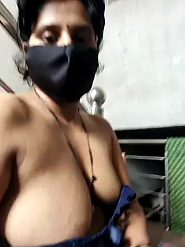 Sexy_khushi19 live cam on StripChat