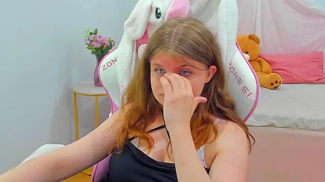 ChloeHalses webcam