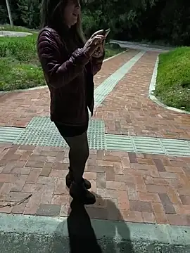 valeluxx (Ask my age) - Fisting in the park 😈😈😈