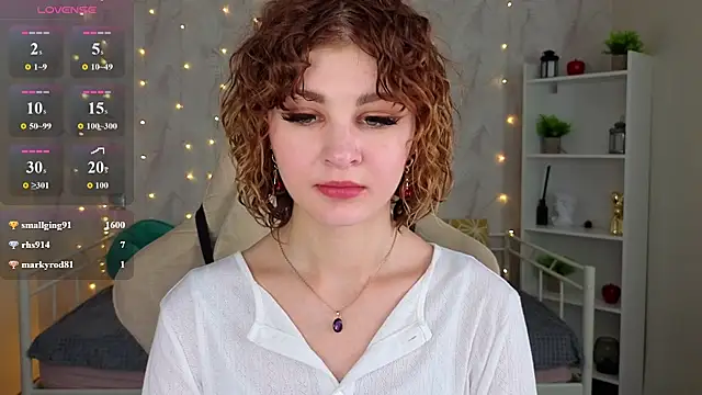 Kira__Fluffy webcam