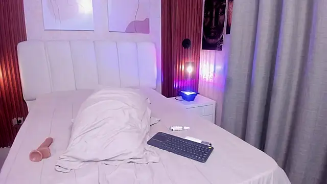 Millieskinny18 webcam