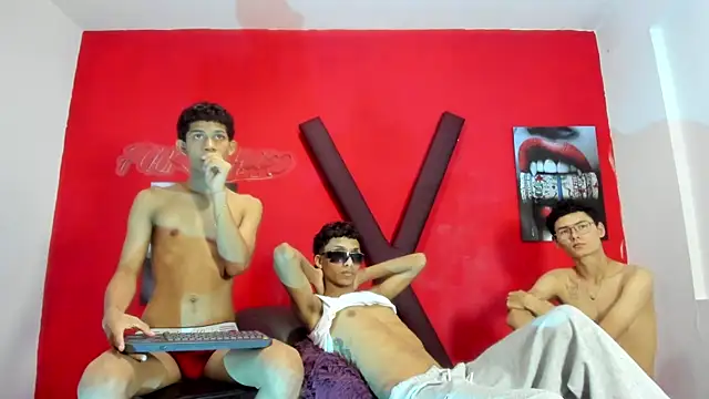 PRETTY_LOVERS1 webcam