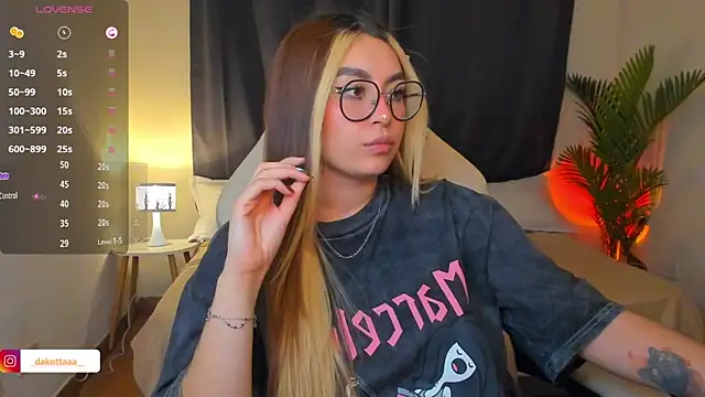 dakottaa_ webcam