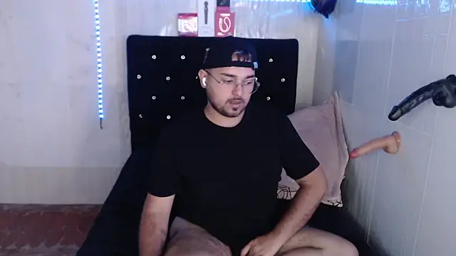 jeilou - Jeilou's free webcam - UK Sex Cams