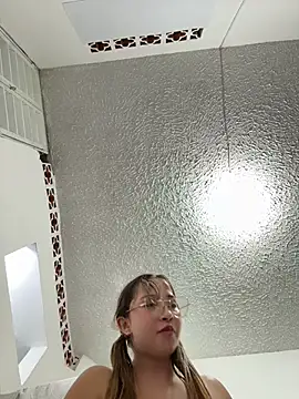 AliciaWhite_nt