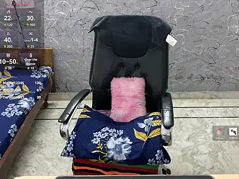 LuvLayla webcam
