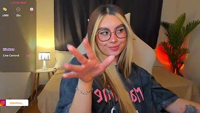 dakottaa_ webcam