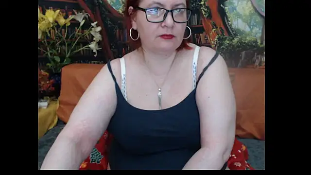 PlayfullMature webcam