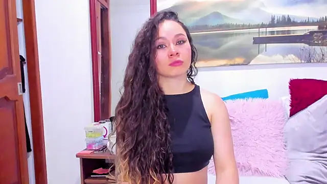 Aurora_Real live cam on StripChat
