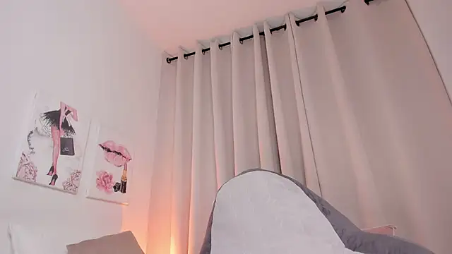 ReynaLuxe webcam