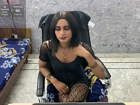 LuvLayla Live Web Cam Show