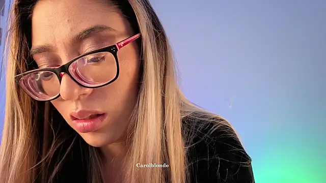 Carolblonde webcam