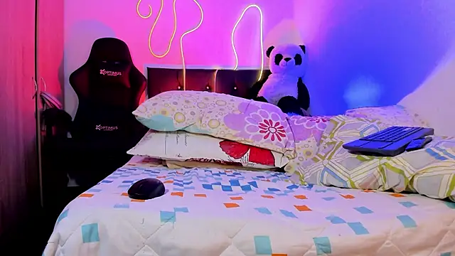 jade_200 webcam
