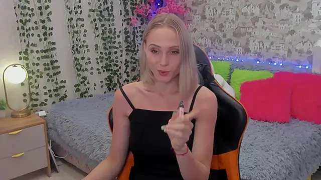 Gina_Gina_love webcam