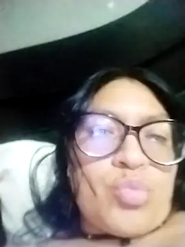 LatinSquirtBaby webcam