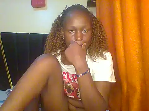 petite_cuteass webcam