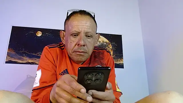 AlekNoir webcam