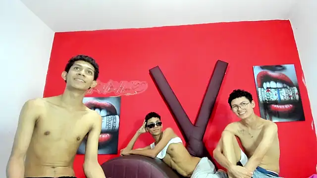 PRETTY_LOVERS1 webcam