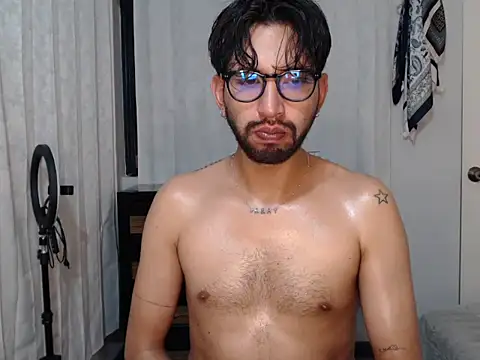 thomass1018 webcam