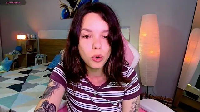 Maya_Campbell webcam