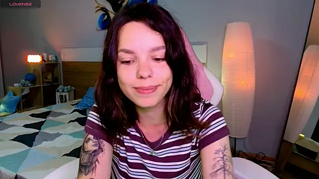 Maya_Campbell webcam