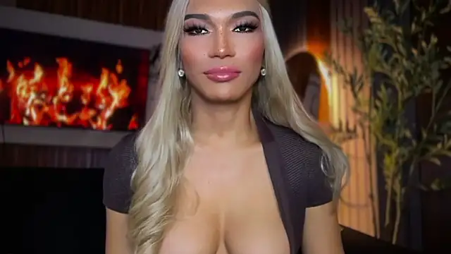 Maria_Manika webcam