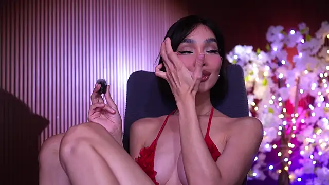 xxforyoureyesonlyxx webcam