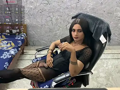 LuvLayla Live Web Cam Show