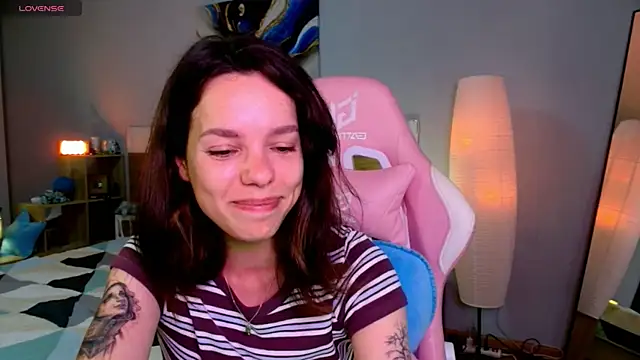 Maya_Campbell webcam