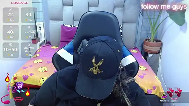 evelin_zaens live cam on StripChat