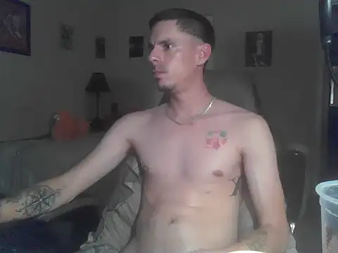 latinosatiro94 webcam
